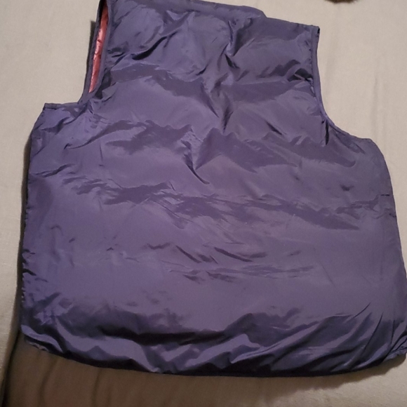 Reversible Featherless Vest - Picture 5 of 12